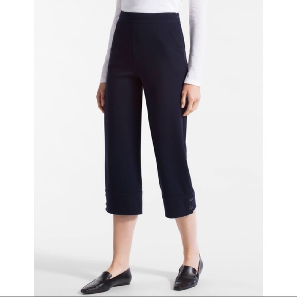 St. John Stretch Double Knit Capri Pants Navy